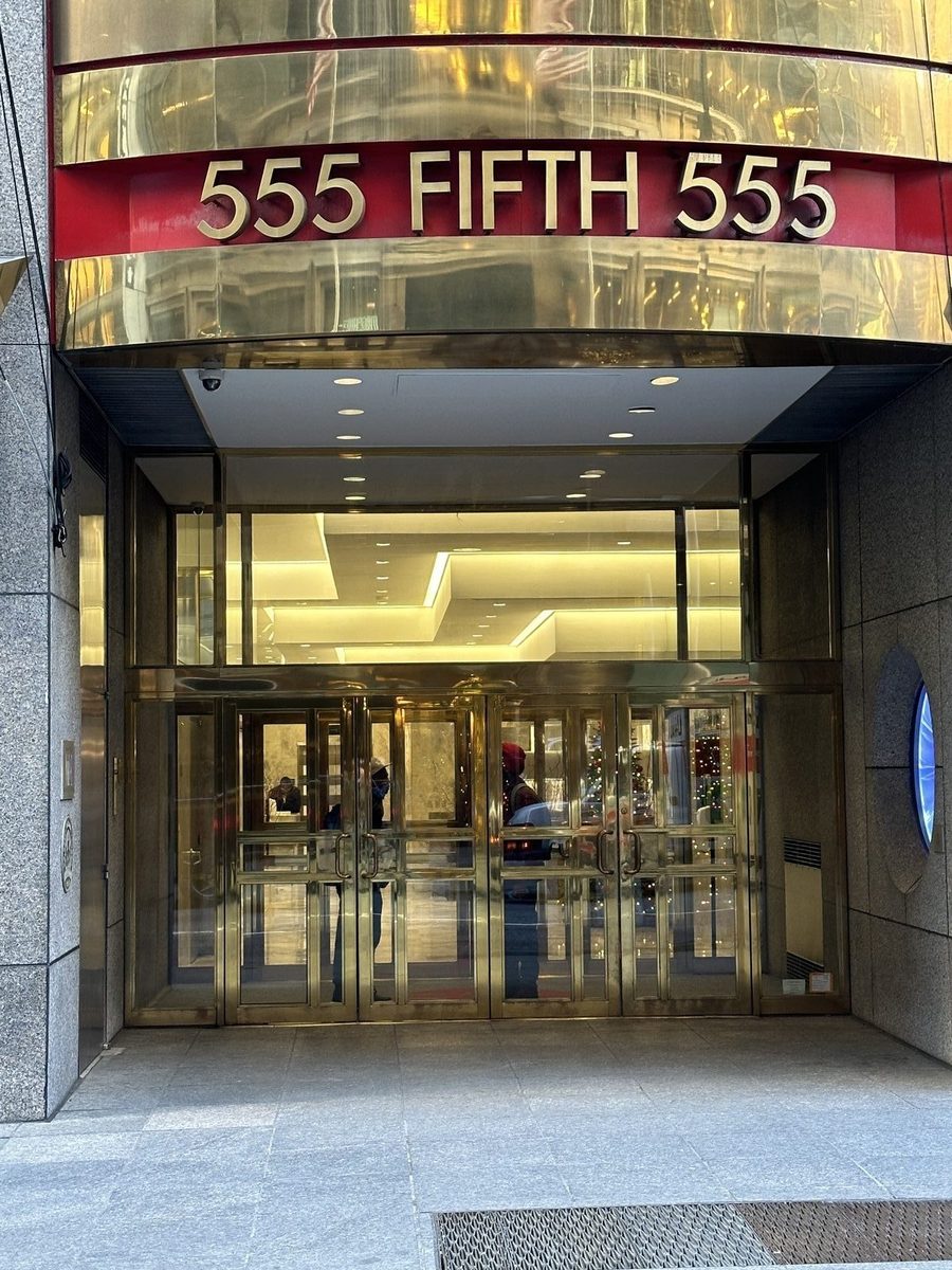 The entrance of 555 Fifth Avenue in Manhattan, where New York Intelligence Agency has its office